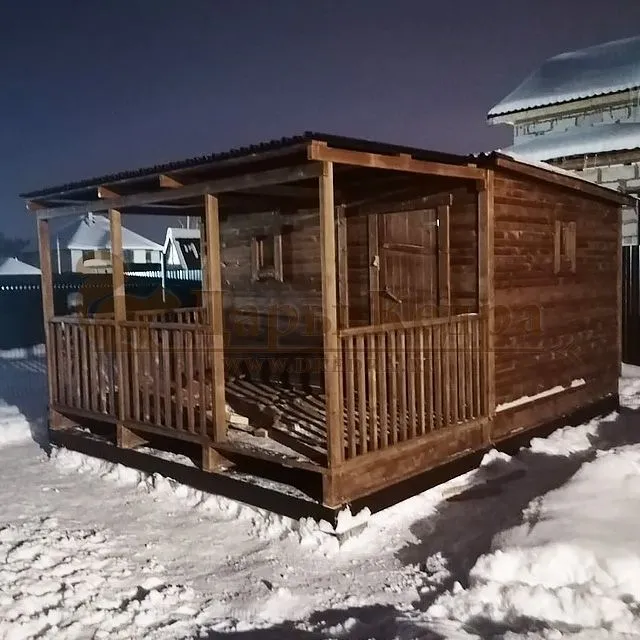 Каркасно-щитовая баня из кедра «Стандарт» с увеличенной верандой